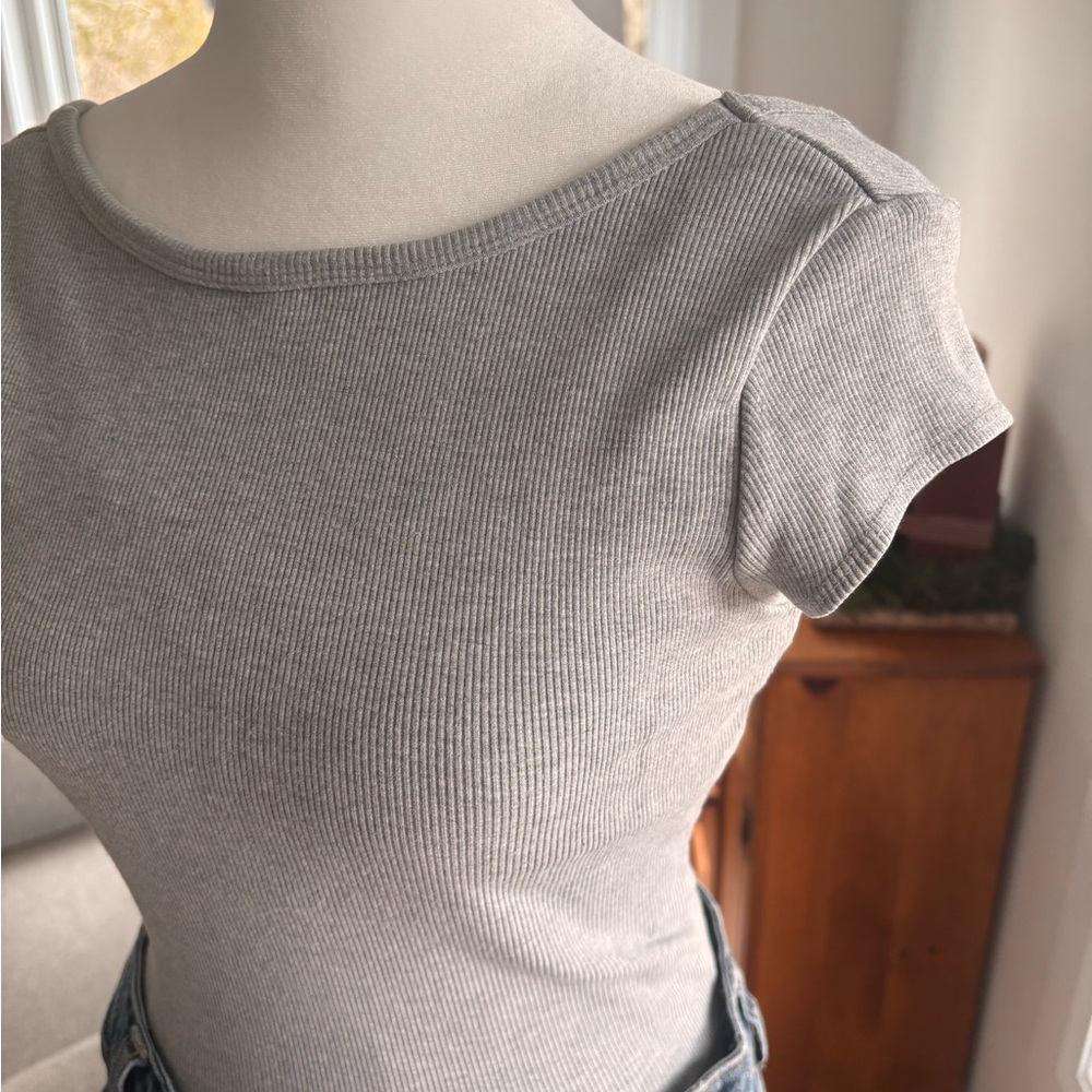 Dynamite Ribbed Scoop Tee 🩶 - Picture 2 of 5